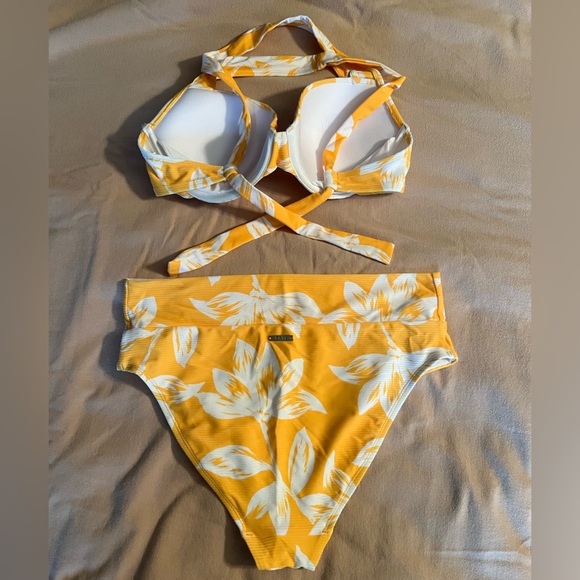 Sassy and supportive Skye bikini - Picture 4 of 8